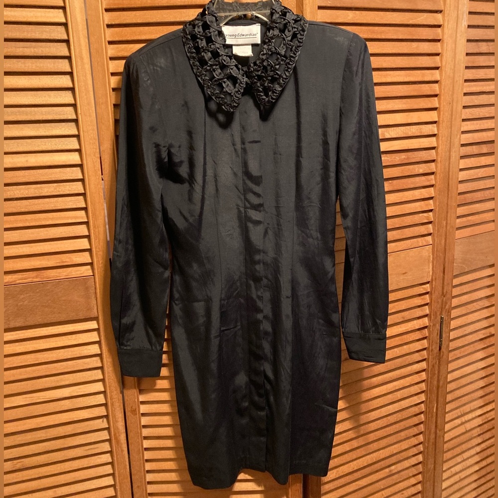 Vintage Young Edwardian Navy Blue Dress with Ribbon Cutout Designs Collar